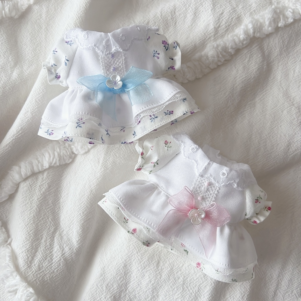 春の小花のワンピース