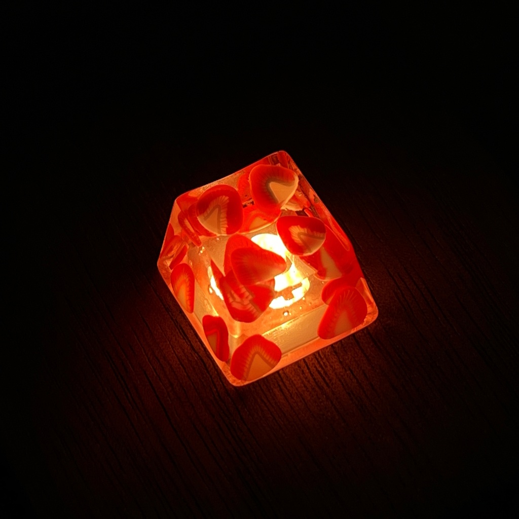 【キーキャップ】いちごもりだくさん