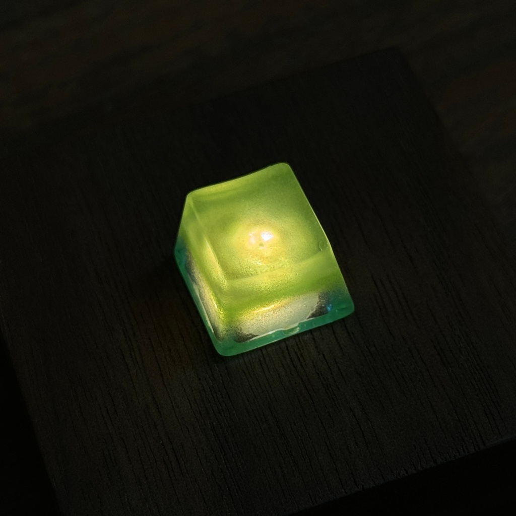 【キーキャップ】ヒカリゴケ(蓄光)