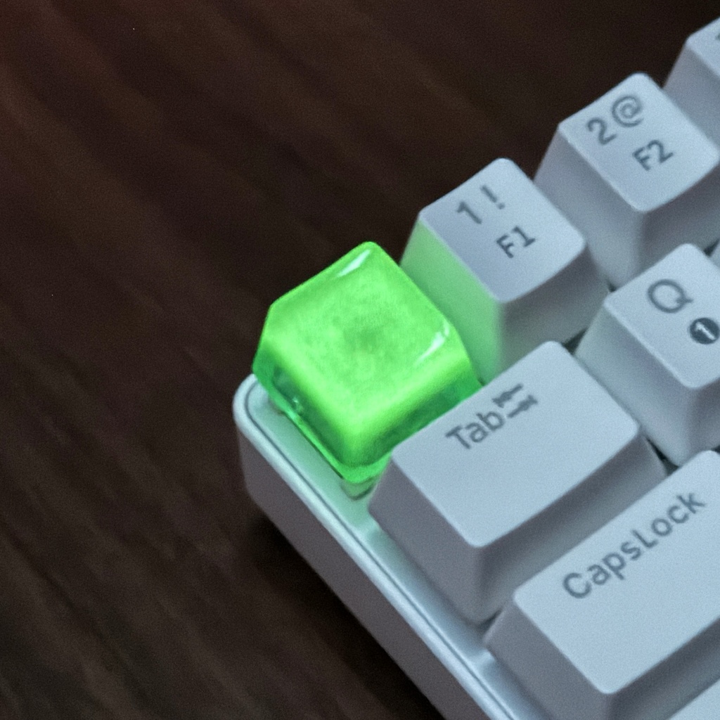 【キーキャップ】ヒカリゴケ(蓄光)