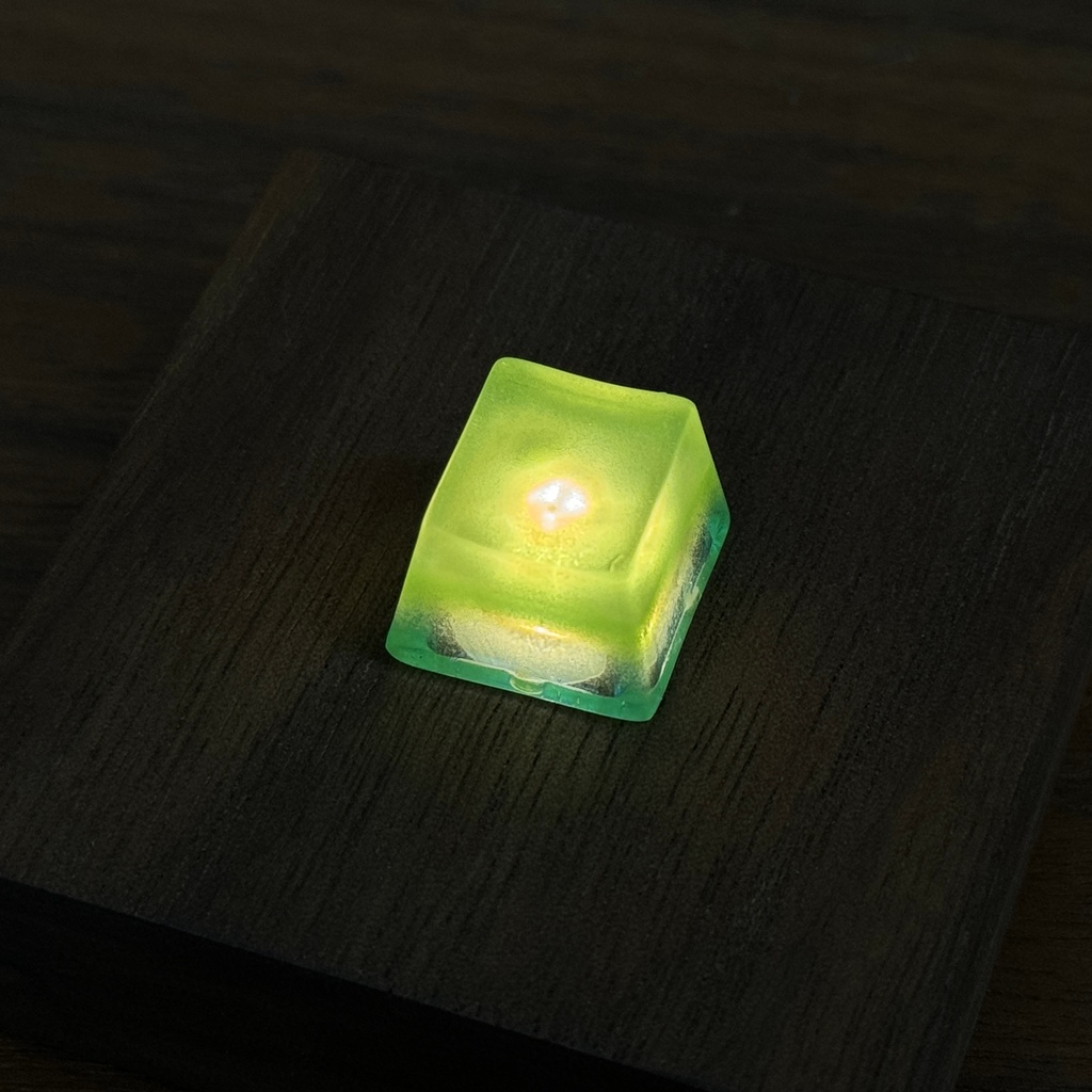 【キーキャップ】ヒカリゴケ(蓄光)