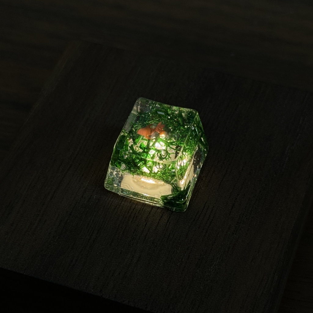 【キーキャップ】金魚と水草_02