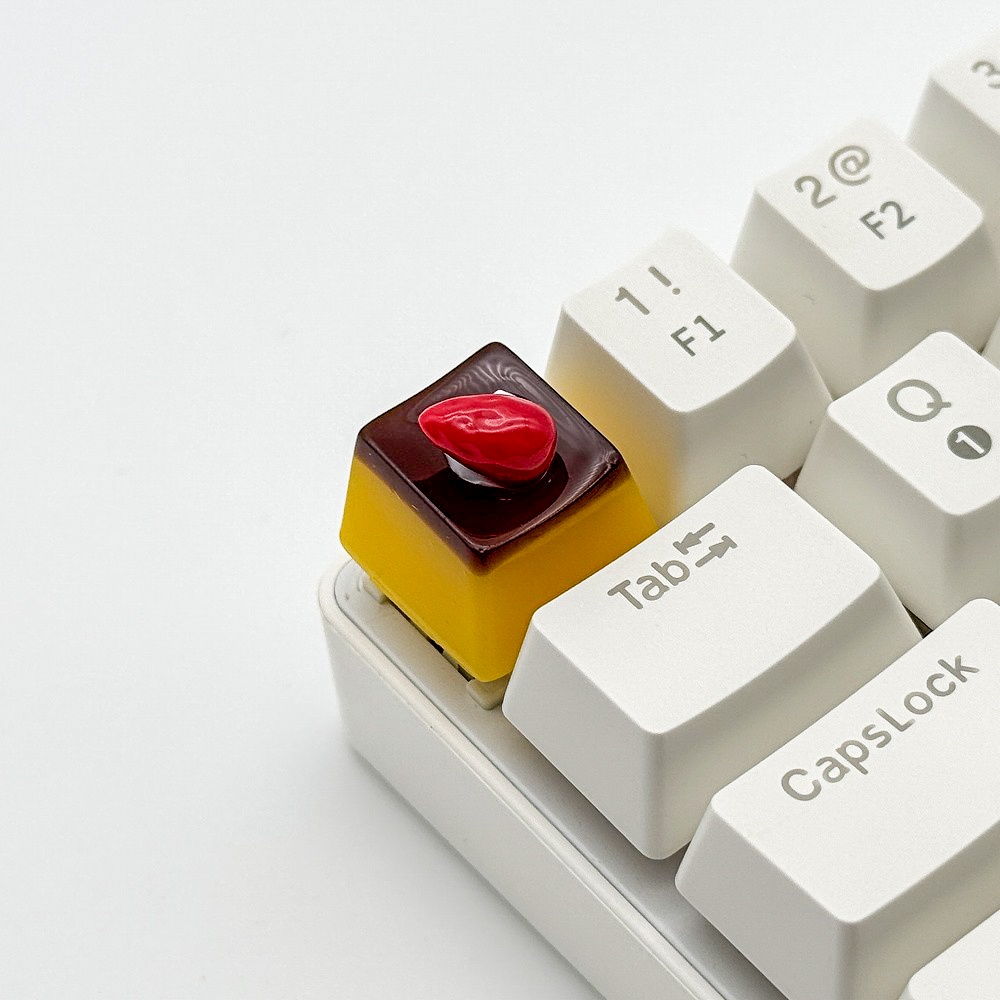 【キーキャップ】苺と生クリームのカスタードプリン