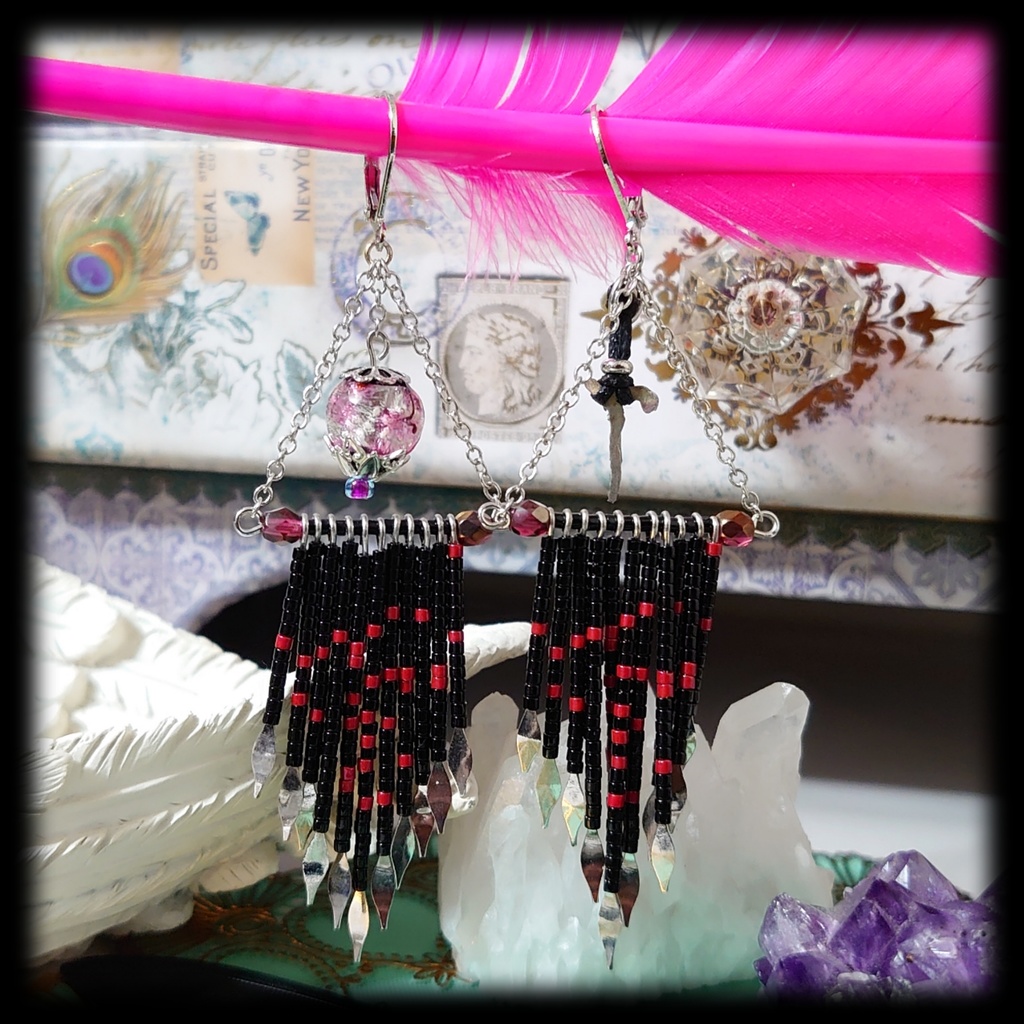 SHADOW×V Image pierce