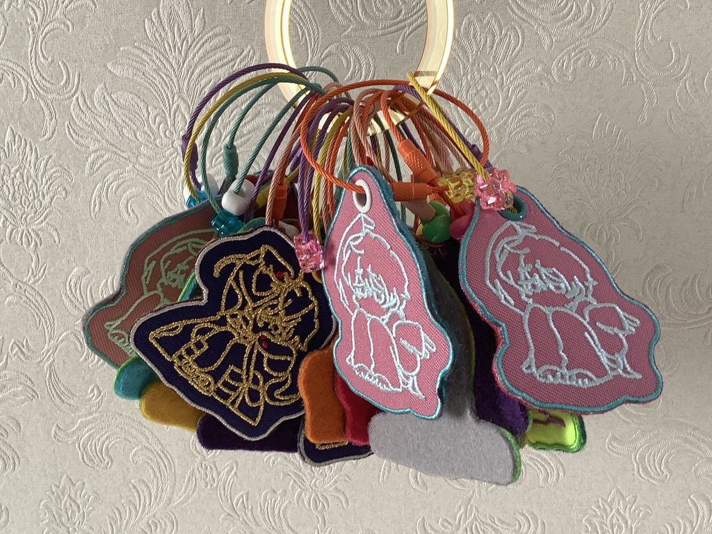 刺繍ワッペンキーホルダー