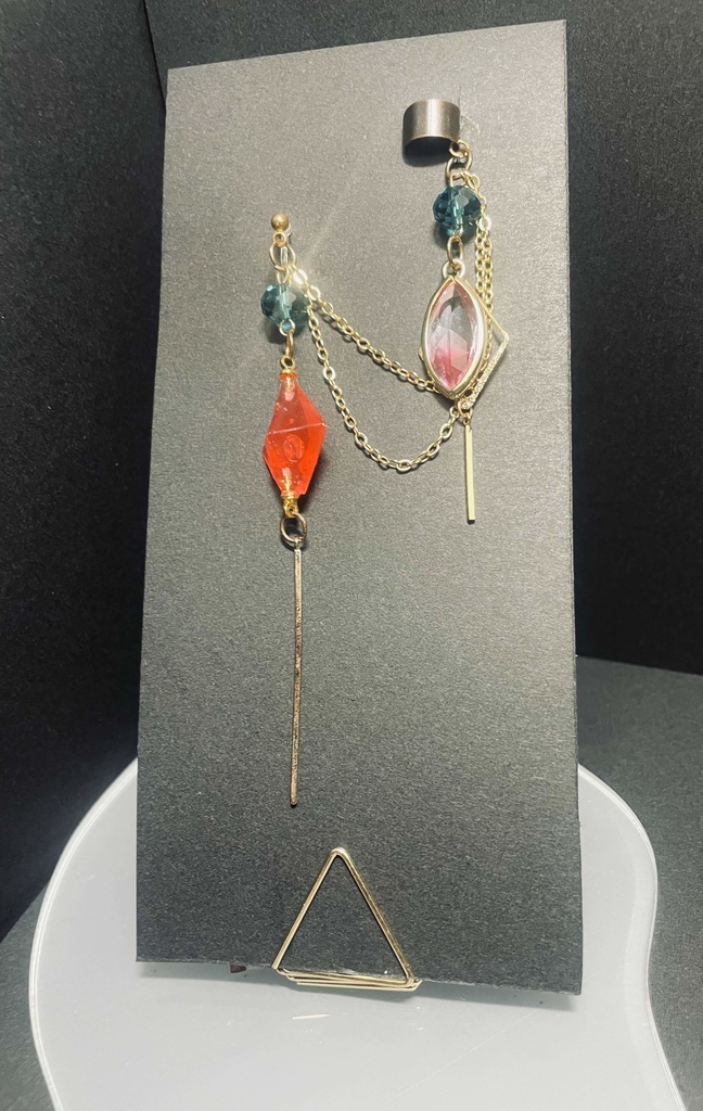 イメージアクセサリー「カーヴェ」