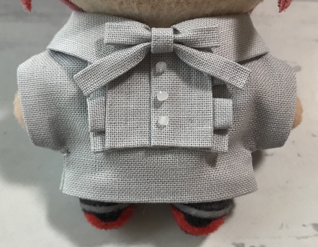 フリルシャツ