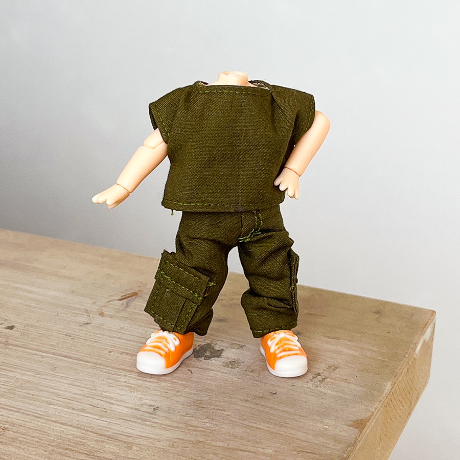 セットアップ　カーゴパンツ　ねんどろいど　オビツ11