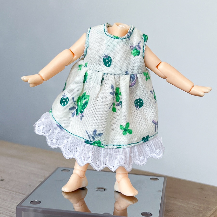 花柄ワンピース　ねんどろいど　オビツ11
