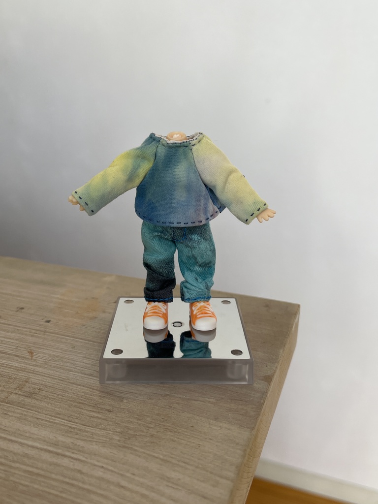 ねんどろいど　タイダイ柄トップス