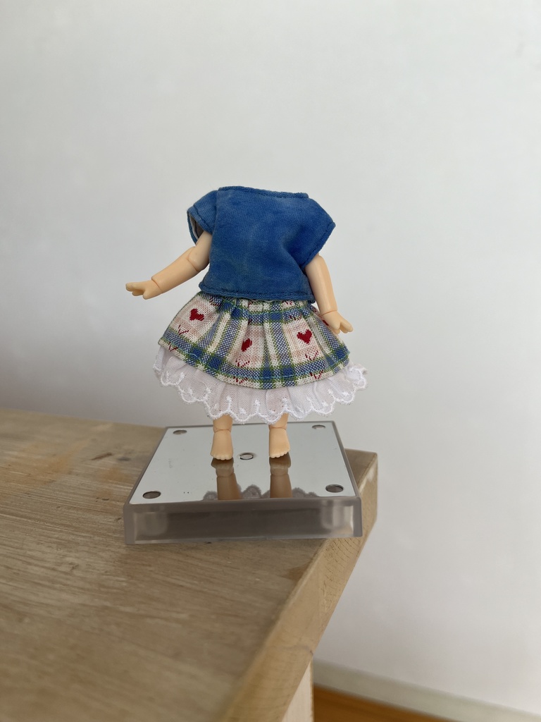 ねんどろいど　ハートチェック柄フリルスカート