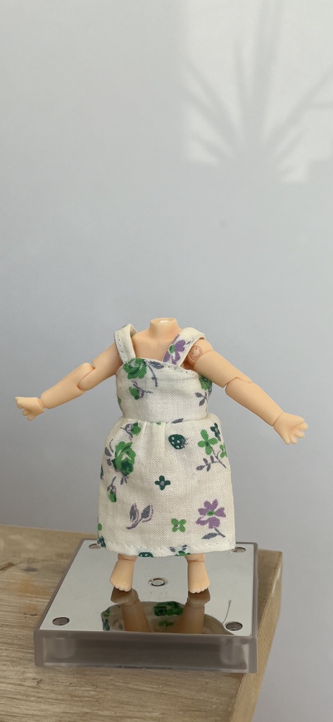 花柄　ワンピース　ねんどろいど