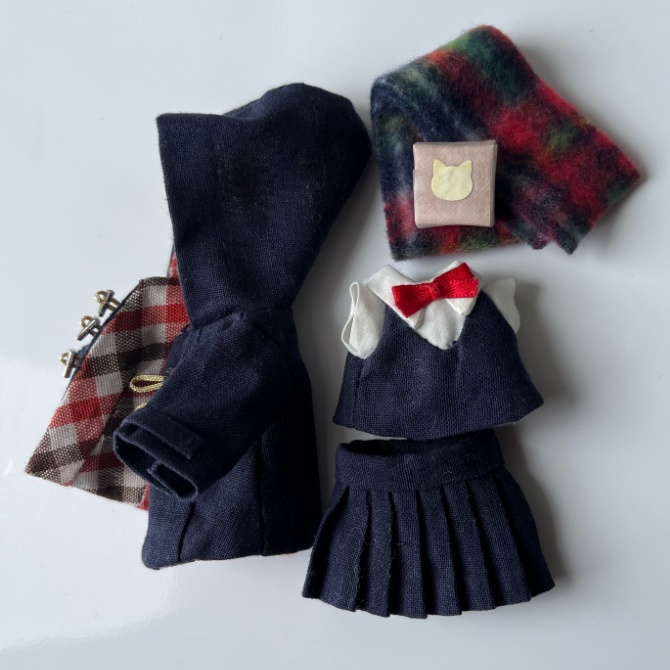 ねんどろいど　制服　ダッフルコート　マフラー５点セット（紺）