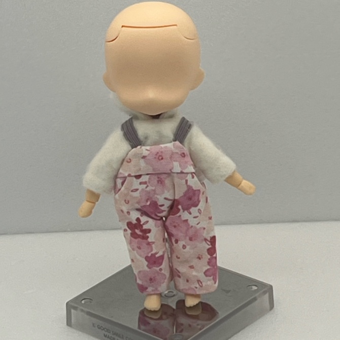 桜のオーバーオール