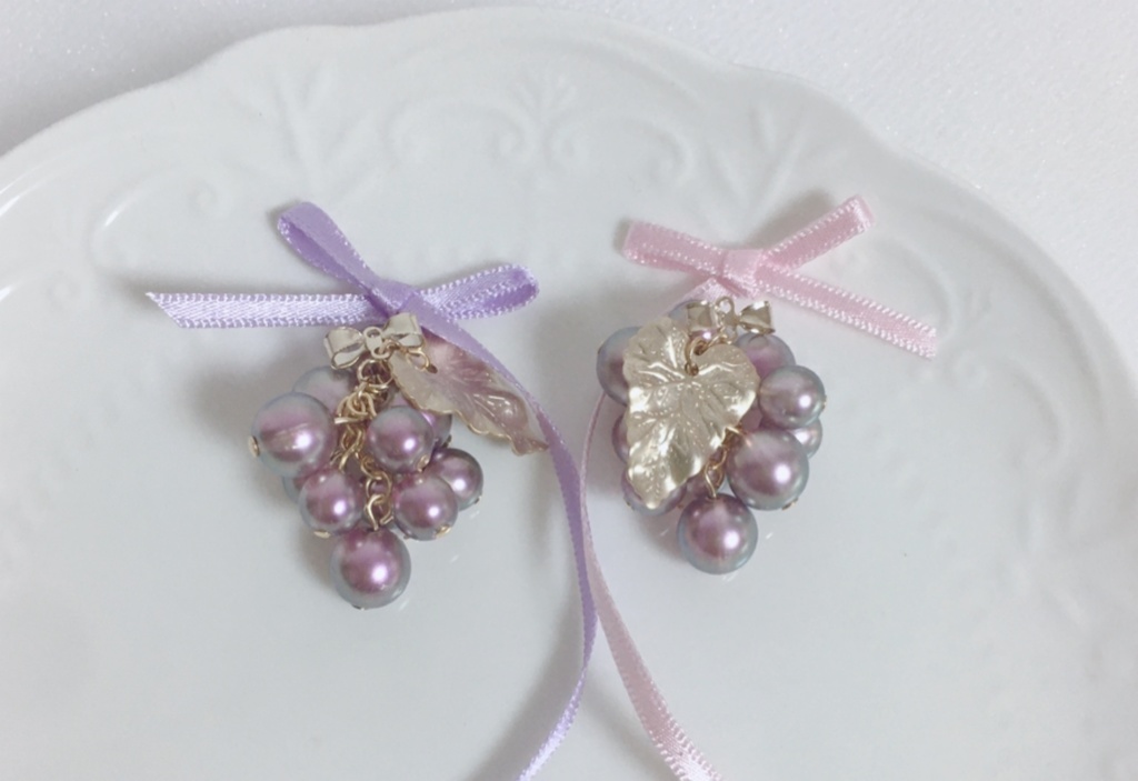 淑女の葡萄アクセサリー(イヤリング・ピアス・ネックレス)