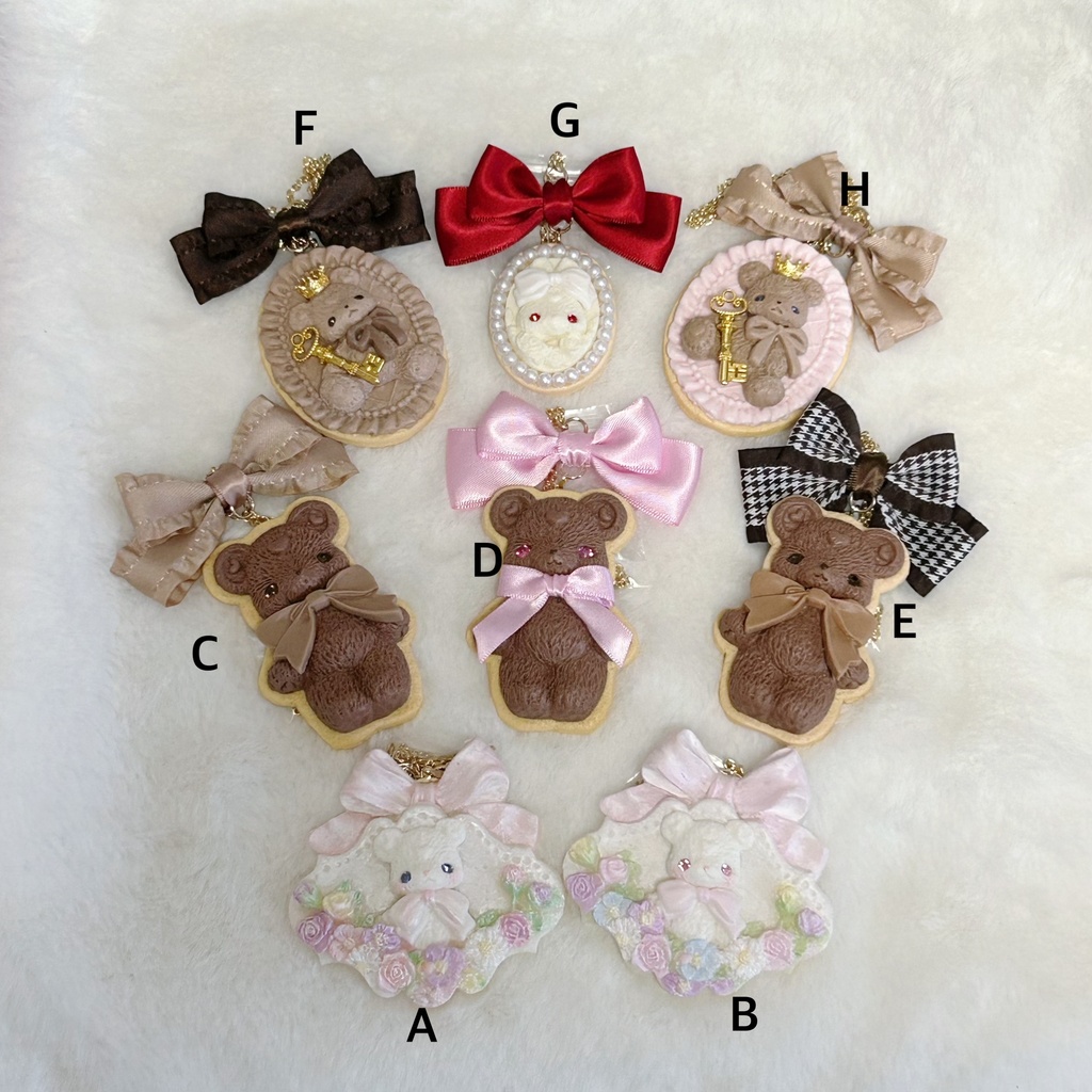 色々なラブくまとラブうさネックレス