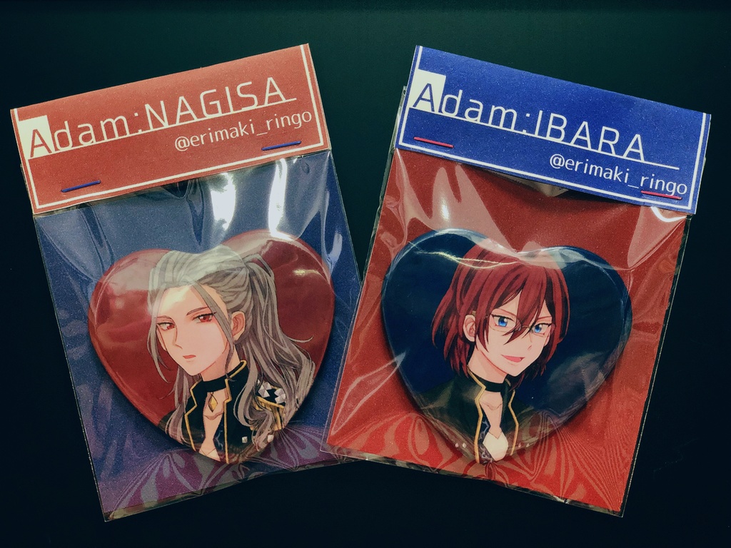 Adamのハート型缶バッチ