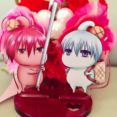 ピ〇ミン赤黒アクリルスタンド