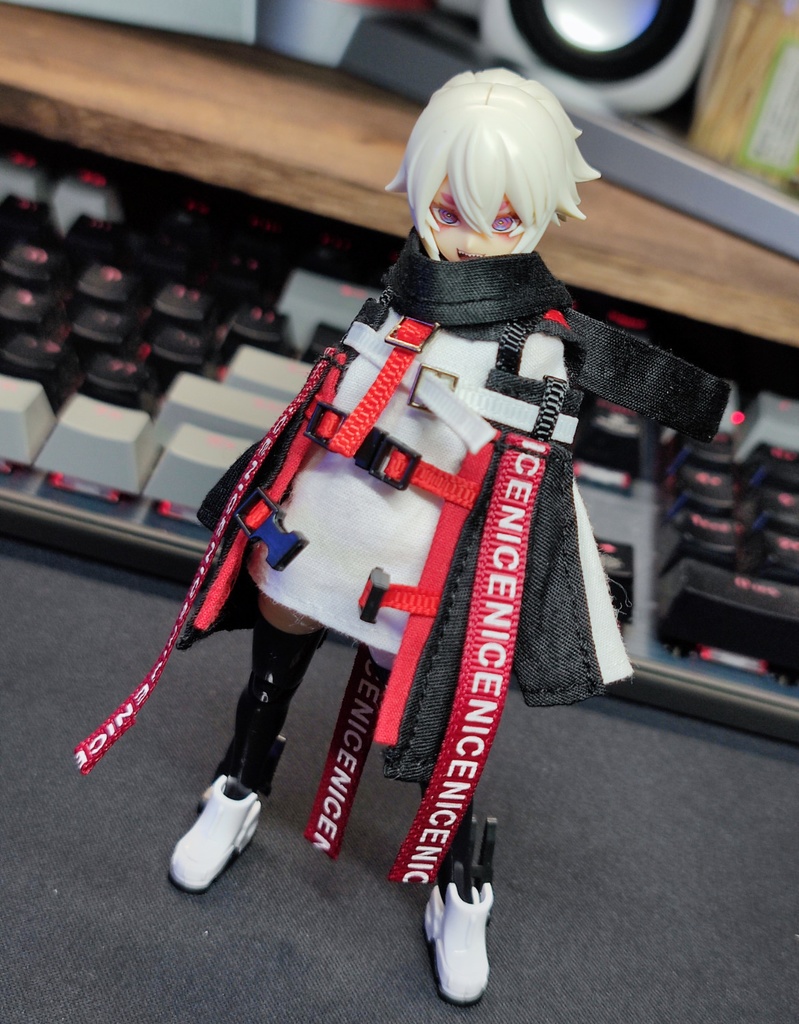 (W8)「1/12・ドール服」セーラー服 ＋ 機能服　セット・メガミデバイス