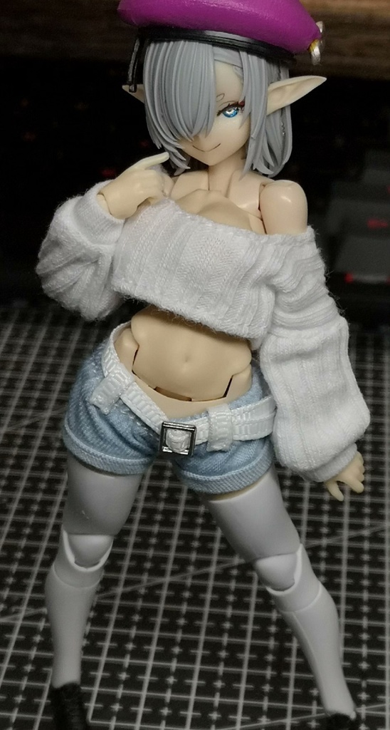 (W7)「1/12・ドール服」オフショルダーセーター ＋ ホットパンツ　セット・メガミデバイス