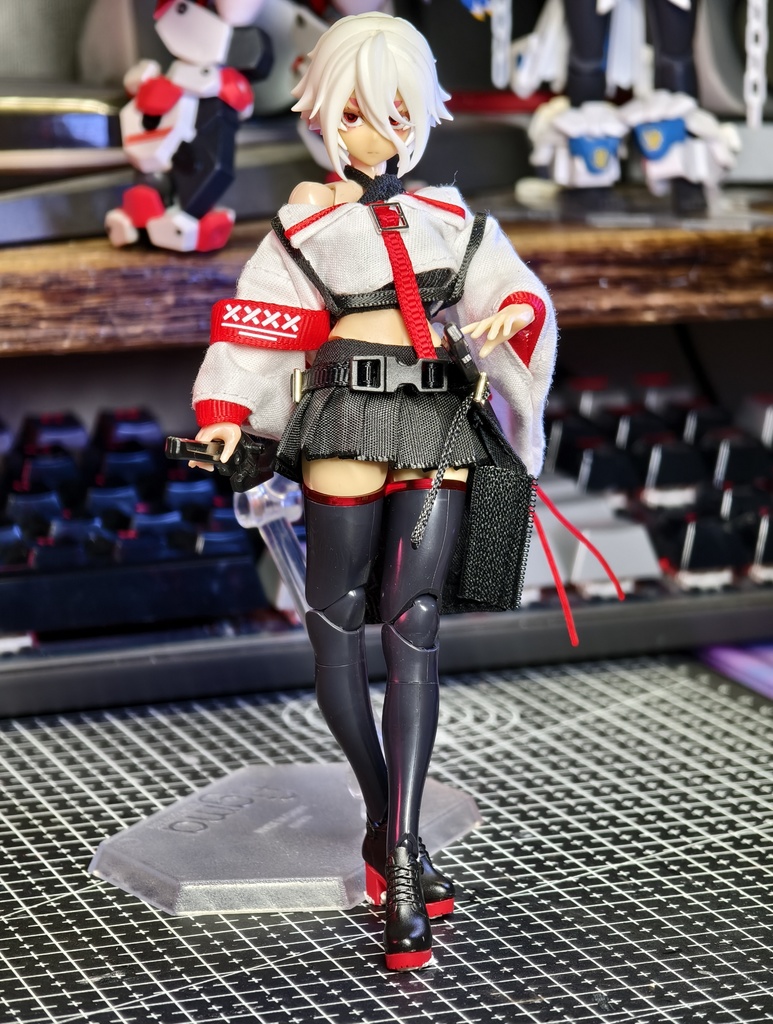 「1/12・ドール服」機能巫女服・メガミデバイス