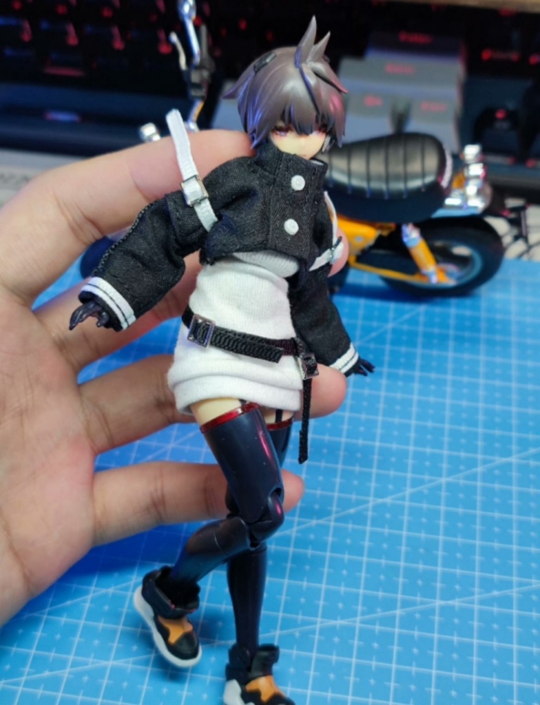「1/12・ドール服」機能スカートAB・メガミデバイス
