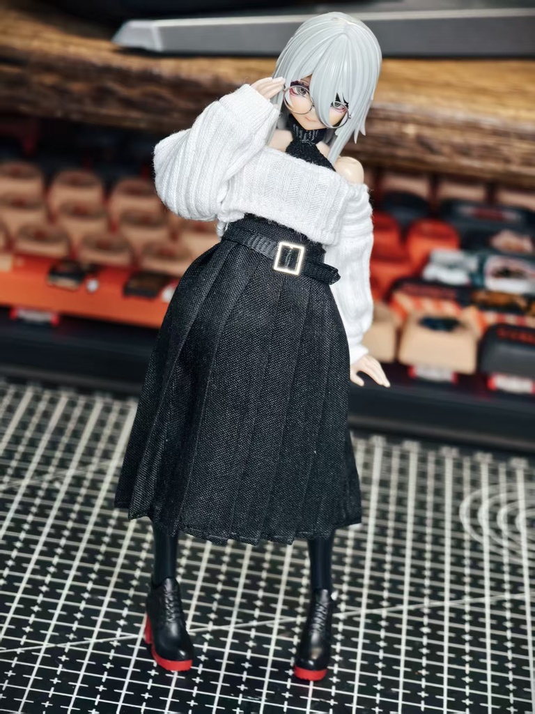 「1/12・ドール服」オフショルニット+ロングスカート・メガミデバイス