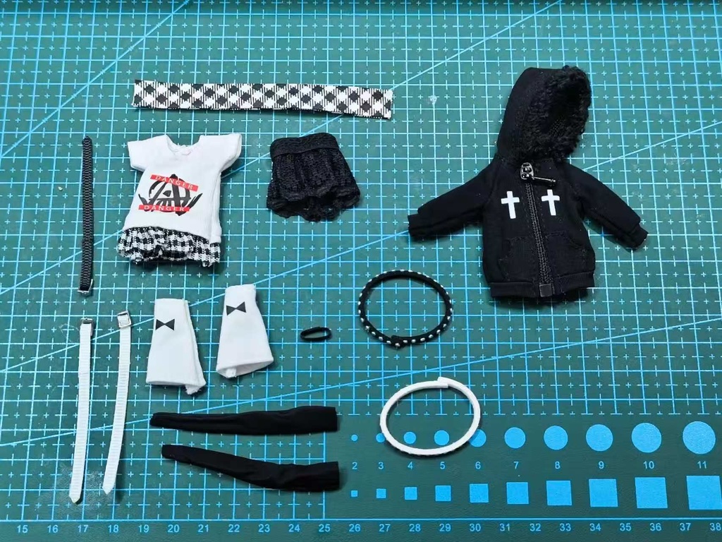 「1/12・ドール服」黒白レーススカートセット
