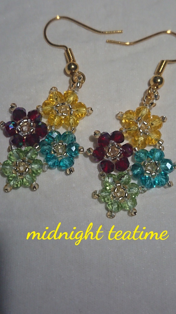 江派マルチカラーピアス