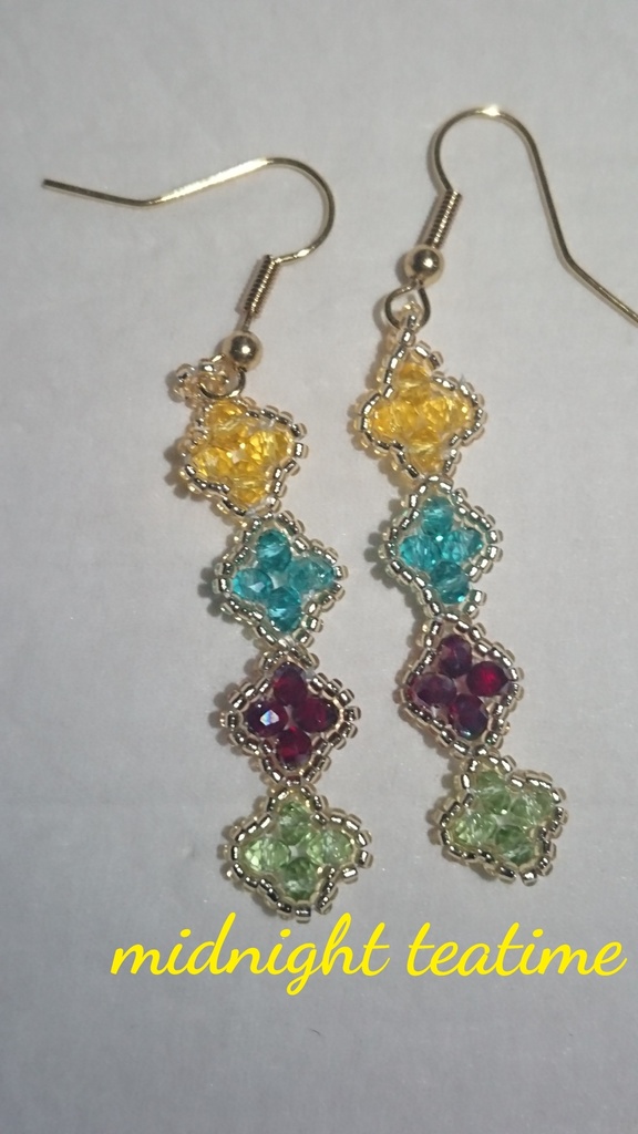 江派マルチカラーピアス