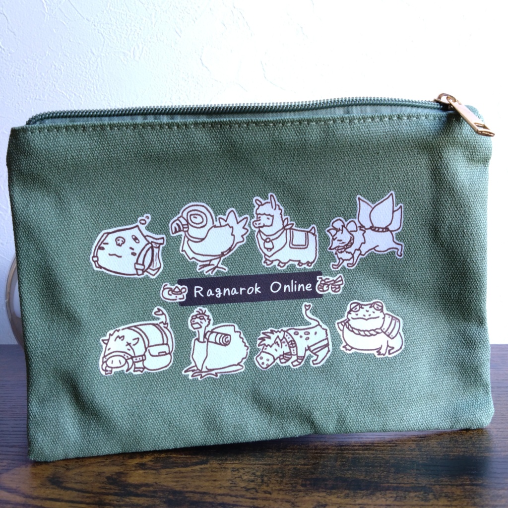 ゆるふわ騎乗生物柄ポーチ