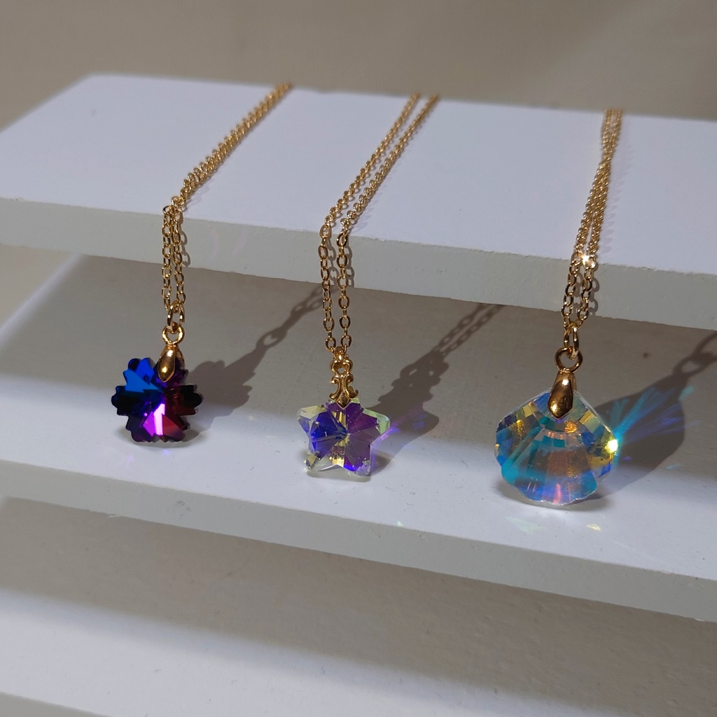 〈恋と深空〉モチーフガラスチャームネックレス