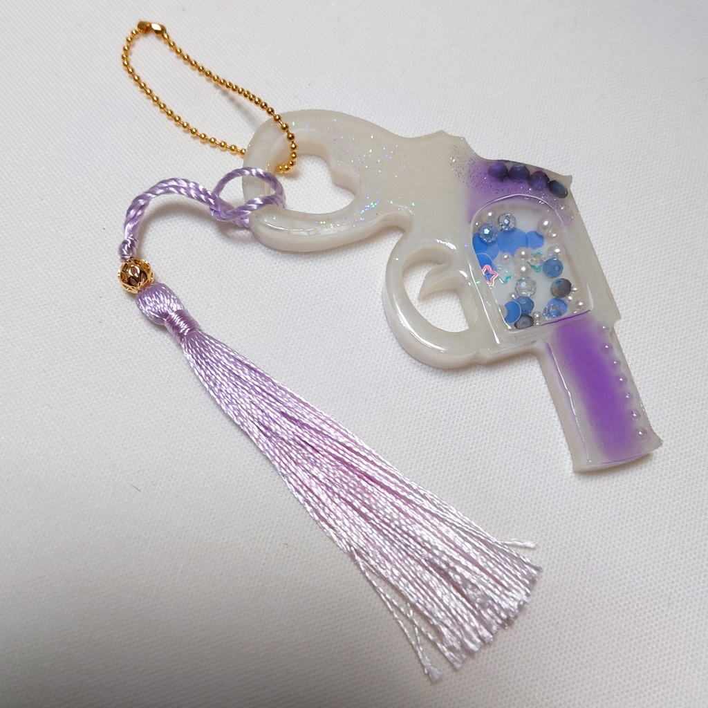 〈恋と深空〉月を追うシャカシャカレジンキーホルダー