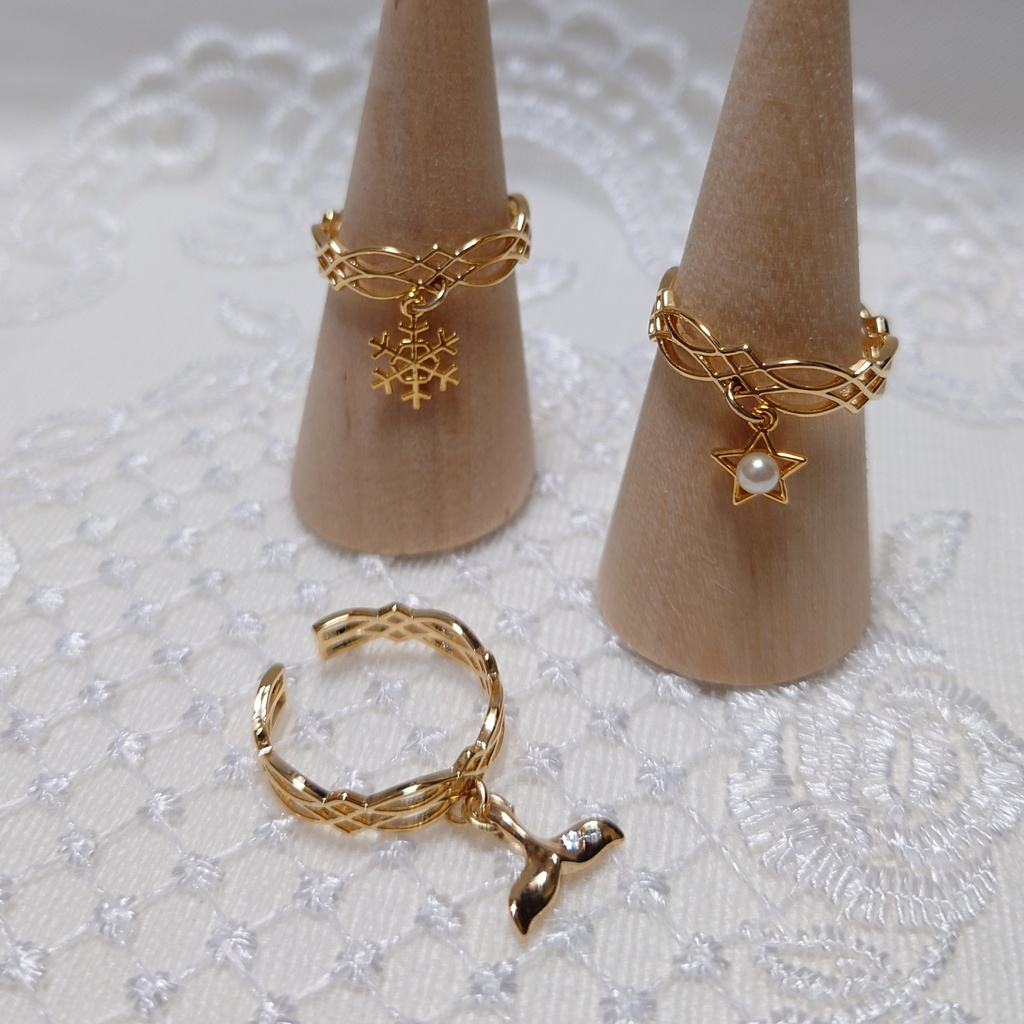 〈恋と深空〉モチーフチャーム付きスカシリング