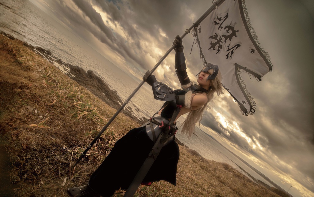 【C99新刊】FGOジャンヌダルクオルタ写真集「Sorcière Dragon」