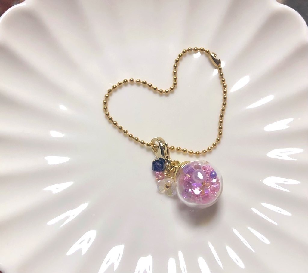 末春さんのお祝いガラスドームチャーム