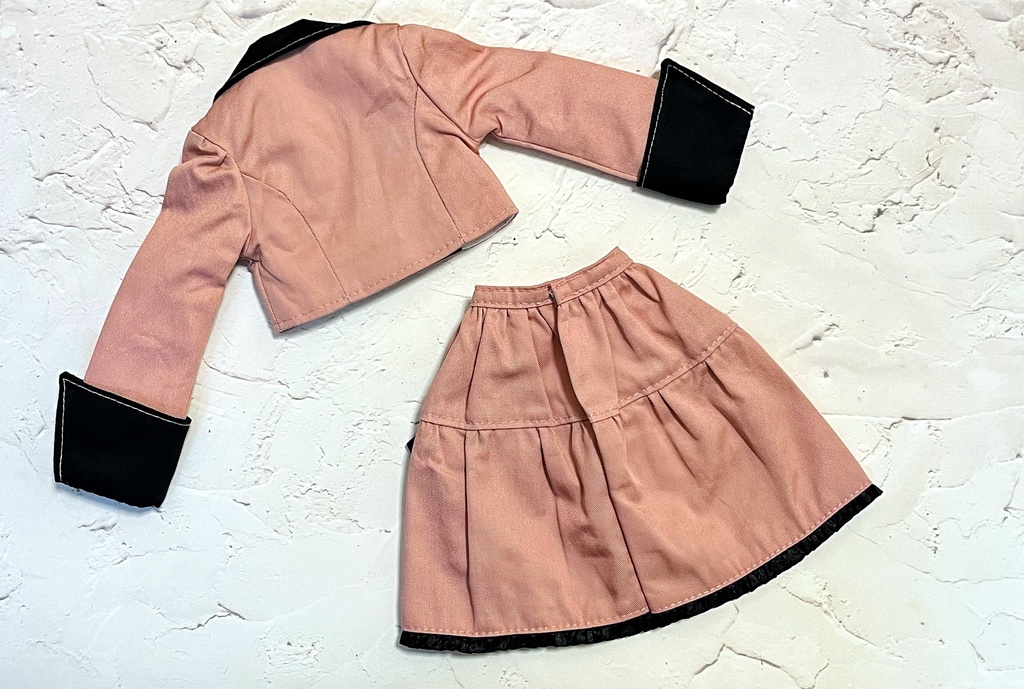 MDD(S胸)ピンク×ブラックスーツセット