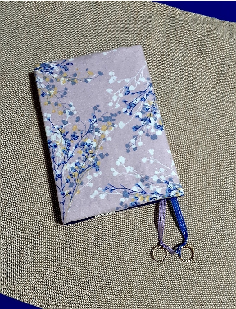 紫の花柄ブックカバー 離そばイメージ栞紐 夢雨庵 Booth 紫の花柄ブックカバー 離そばイメージ栞紐 夢雨庵 Booth