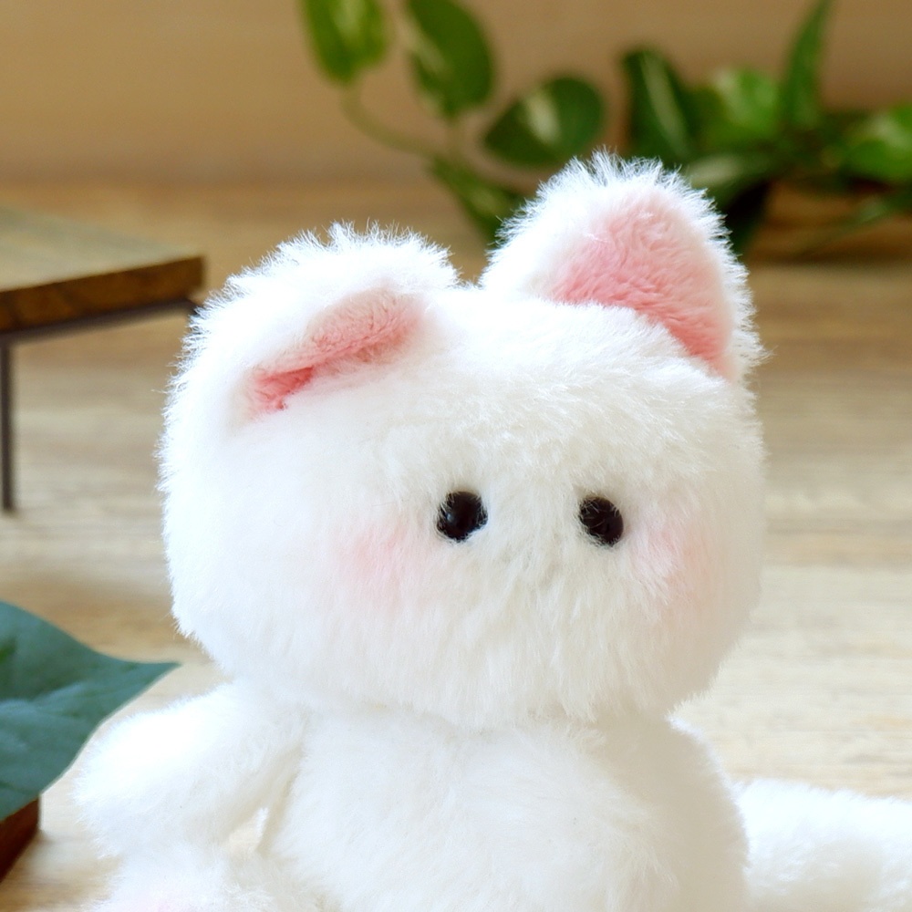 おすわり猫さん