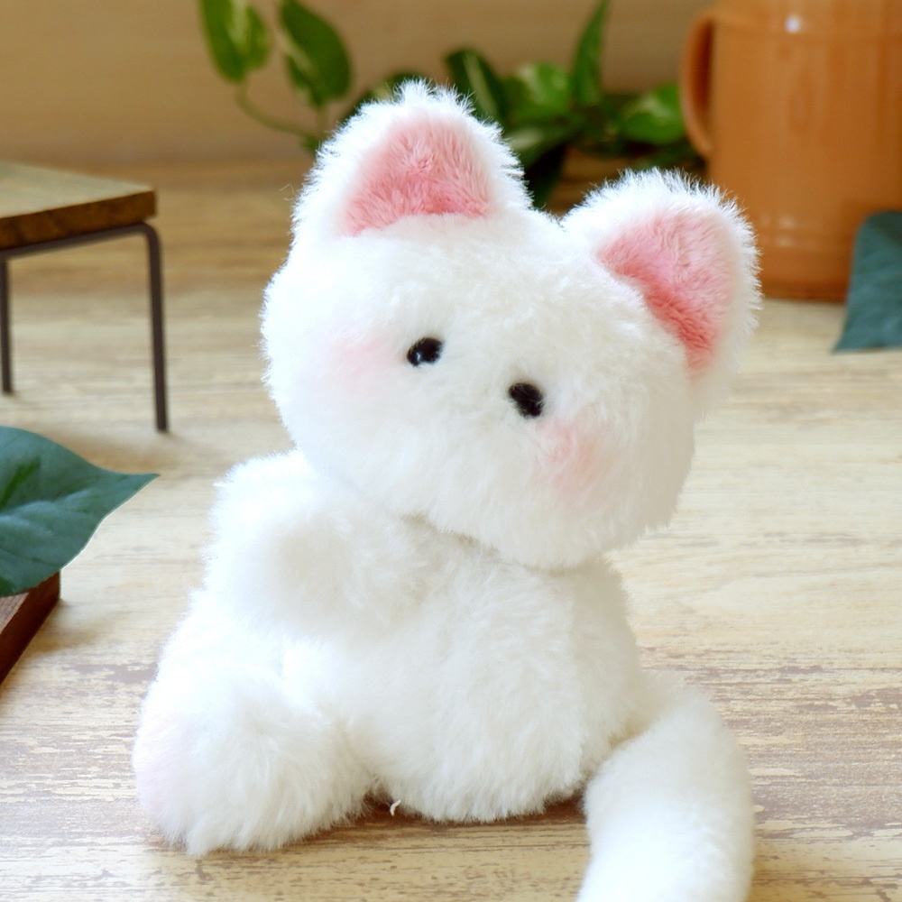 おすわり猫さん