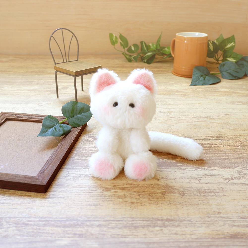 おすわり猫さん