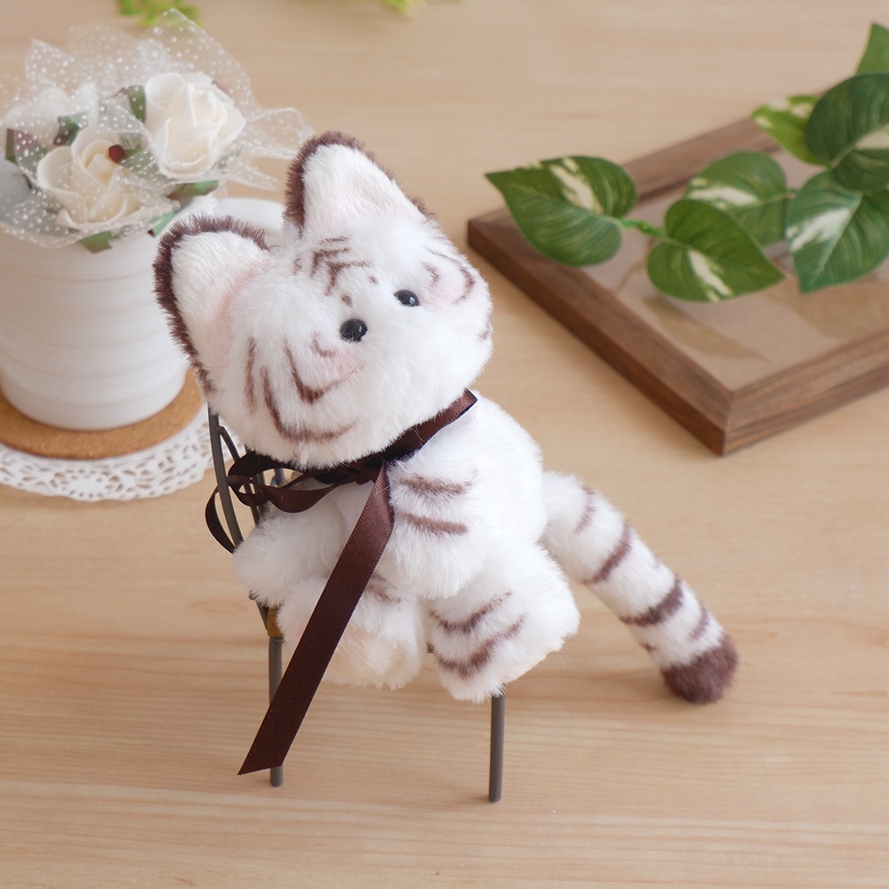 A トラネコさん、B 白虎ネコさん