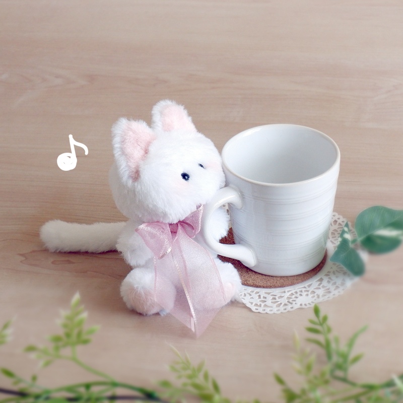 おすわり猫さん