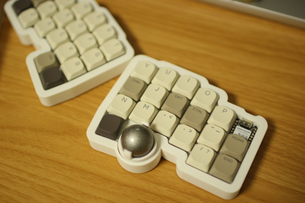 トラックボール付き無線分割キーボード（仮）