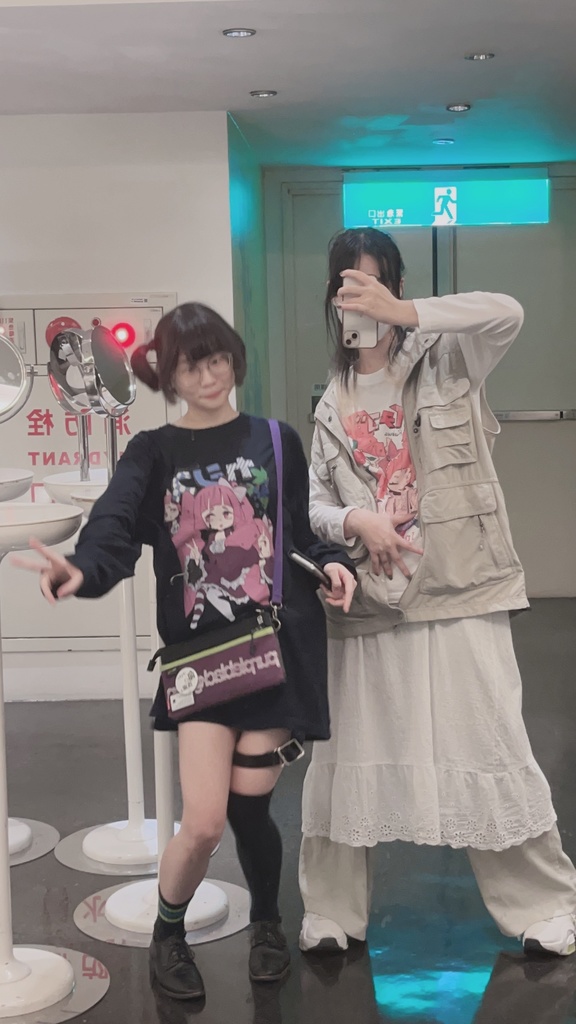 ✨👾カシスちゃん👾✨のロングスリーブTシャツ