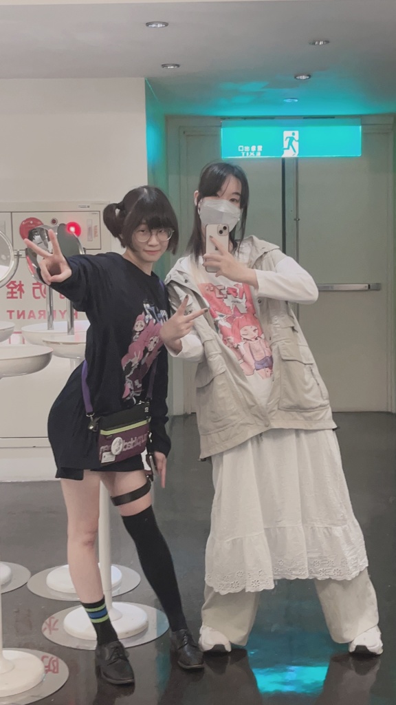 ✨👾カシスちゃん👾✨のロングスリーブTシャツ