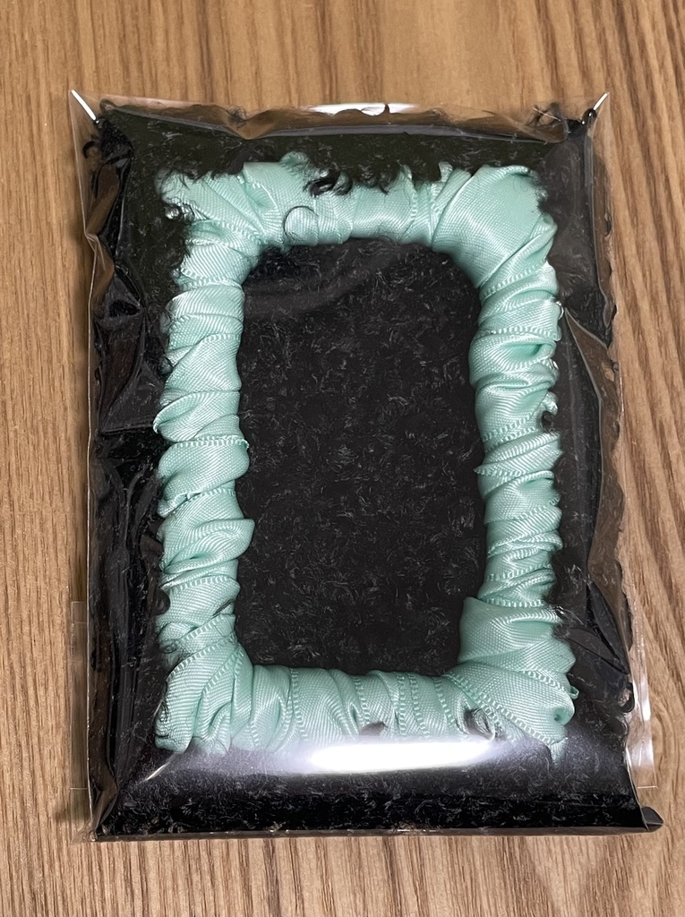 B6カードケース 毛糸デコ