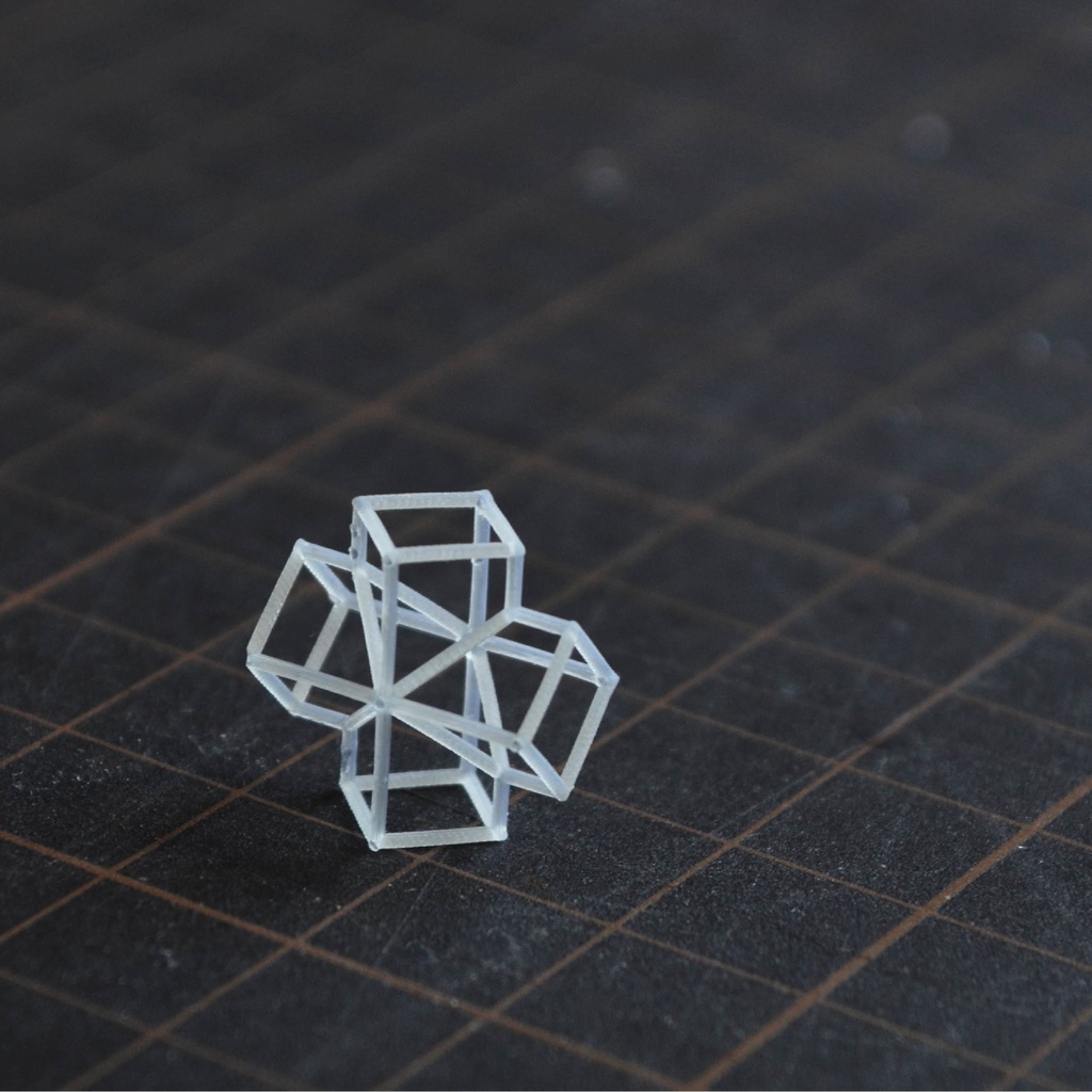 ワイヤフレームでできた形　3Dデータ（STL）