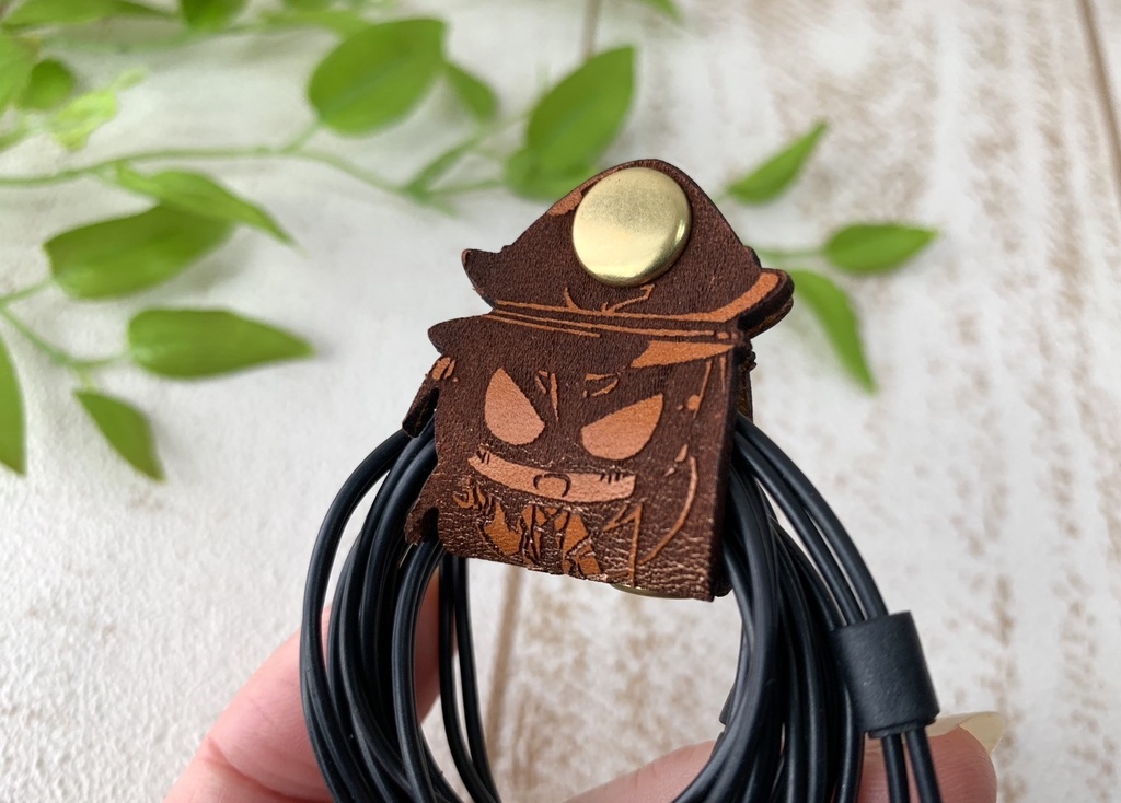 【本革】大総統のイヤホンコードクリップ