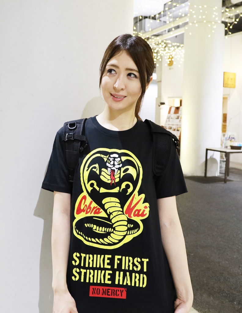 October Beast コブラ会 ロゴマーク Tシャツ October Beast Cobra Kai Booth